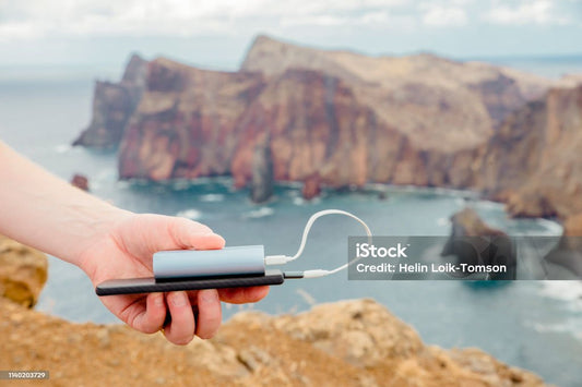 Powerbanks & drones : terrains, valises, charge terrain USB-C, tablettes pilotes — LymobileShop 2025