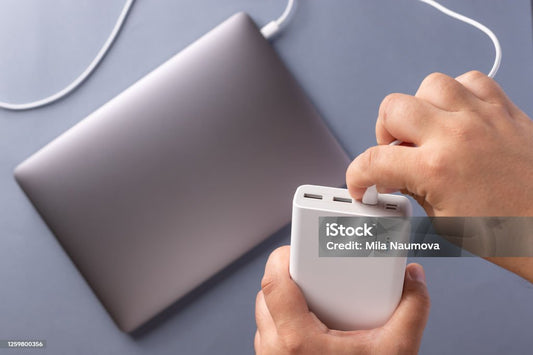 Powerbanks & tablettes / iPad Pro : 30–100 W, USB-C Display, stylet & tournages — LymobileShop 2025