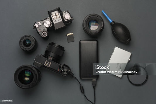 Powerbanks & photo/vidéo smartphone : tournages longs, micros/LED, rigs, câbles coudés — LymobileShop 2025