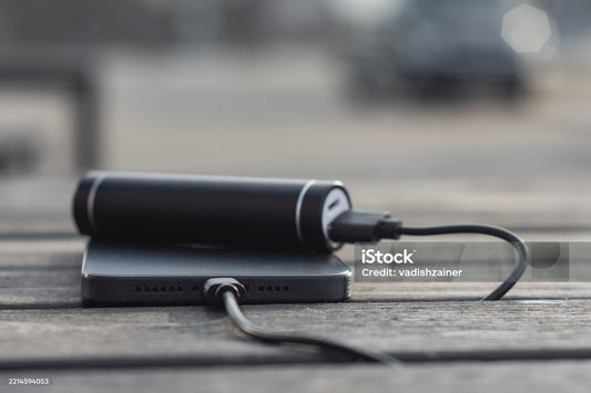 Top 10 powerbanks iPhone (Qi2/MagSafe) : vitesse, autonomie & usage — LymobileShop 2025