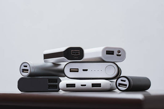 Powerbanks pour ordinateurs portables USB-C : 65 W vs 100 W vs 140 W (PD 3.1), mobilité sans compromis — LymobileShop 2025